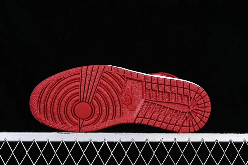 All categories Air Jordan Jordan series basketball shoes Air Jordan 1 High LJR version Air Jordan 1 OG "Chicago" AJ1 Joe 1 Chicago Bulls original color basketball shoes 555088-101